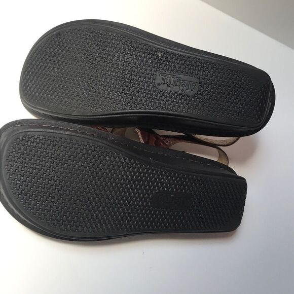 Alegria Women's Verona Yeehaw Brown Leather Slingback Sandals (36) - Picture 8 of 11